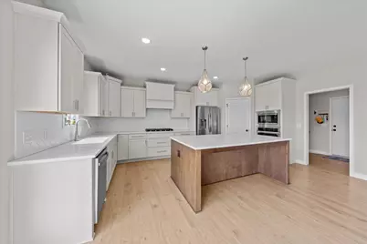 10125 Shadyview Lane N, Maple Grove, MN 55311 - Photo 9