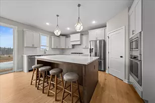 10125 Shadyview Ln N, Maple Grove, MN 55311 - Photo 9