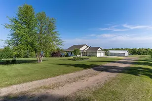14124 E Eagle Lake Rd, Battle Lake, MN 56515 - Photo 3
