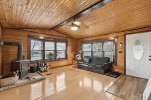 41 Bowman St, Stewart, MN 55385 - Photo 9
