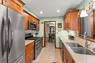 11013 Abbott Ln, Hopkins, MN 55343 - Photo 15