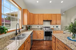 6094 Summit Curve S, Cottage Grove, MN 55016 - Photo 15