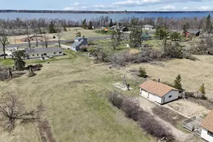 945 East Ave NE, Bemidji, MN 56601 - Photo 19