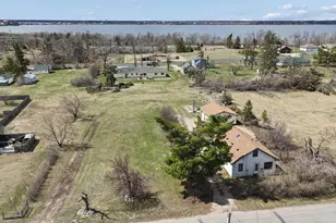 945 East Ave NE, Bemidji, MN 56601 - Photo 17