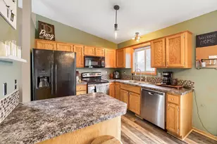 9621 Hallmark Ave S, Cottage Grove, MN 55016 - Photo 5