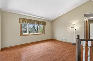 2810 Oak Ridge Dr, Monticello, MN 55362 - Photo 3