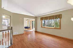 2810 Oak Ridge Dr, Monticello, MN 55362 - Photo 7