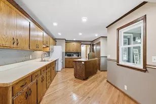 822 W Chandler St, Arlington, MN 55307 - Photo 5