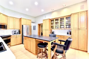 3711 Village Ct, Woodbury, MN 55125 - Photo 5
