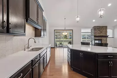 8652 Lake Riley Drive, Chanhassen, MN 55317 - Photo 3