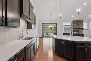 8652 Lake Riley Dr, Chanhassen, MN 55317 - Photo 3
