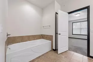 8652 Lake Riley Dr, Chanhassen, MN 55317 - Photo 23