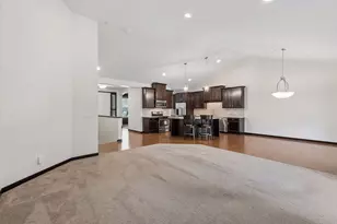 8652 Lake Riley Dr, Chanhassen, MN 55317 - Photo 13
