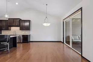 8652 Lake Riley Dr, Chanhassen, MN 55317 - Photo 9