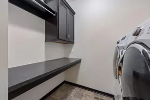 8652 Lake Riley Dr, Chanhassen, MN 55317 - Photo 25