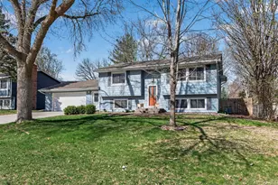 13209 Saratoga Ln N, Champlin, MN 55316 - Photo 3