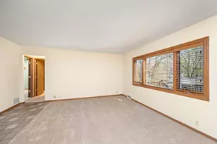 10644 Wellington Ln N, Maple Grove, MN 55369 - Photo 11