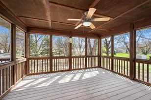 10644 Wellington Ln N, Maple Grove, MN 55369 - Photo 9