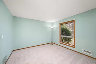 10644 Wellington Ln N, Maple Grove, MN 55369 - Photo 13