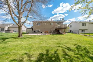 433 Braeburn Dr, Shakopee, MN 55379 - Photo 37