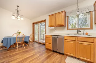 433 Braeburn Dr, Shakopee, MN 55379 - Photo 11