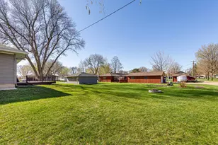 818 Lincoln Ave, Gaylord, MN 55334 - Photo 41