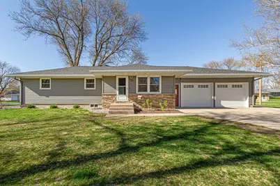 818 Lincoln Avenue, Gaylord, MN 55334 - Photo 1