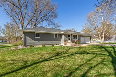 818 Lincoln Avenue, Gaylord, MN 55334 - Photo 3
