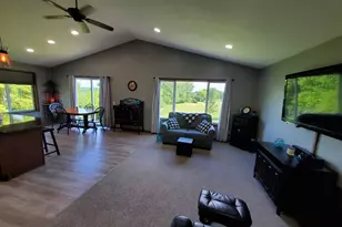 822 Deer Path, Montgomery, MN 56069 - Photo 31