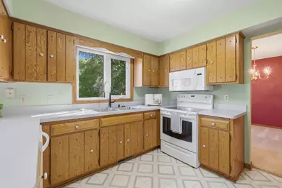 7010 W 83rd Street, Bloomington, MN 55438 - Photo 9