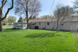 164 Linden Dr, Apple Valley, MN 55124 - Photo 21