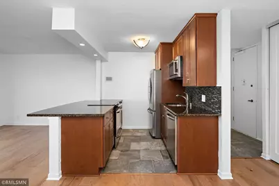 410 Groveland Avenue #1906, Minneapolis, MN 55403 - Photo 5