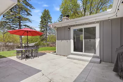 8508 Quinn Avenue S, Bloomington, MN 55437 - Photo 7