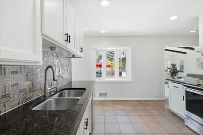 8508 Quinn Avenue S, Bloomington, MN 55437 - Photo 21