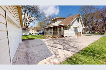1112 15th Street SW, Willmar, MN 56201 - Photo 5