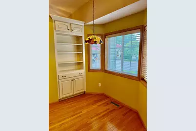 736 E Nicollet Boulevard, Burnsville, MN 55337 - Photo 5