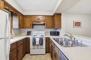 11410 Dogwood St NW, Coon Rapids, MN 55448 - Photo 9