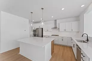 8621 183rd St W, Lakeville, MN 55044 - Photo 3