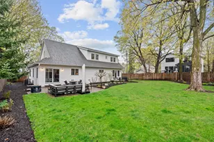 225 Broadway Ave N, Wayzata, MN 55391 - Photo 37