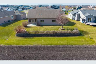 1206 6th Avenue NE, Dilworth, MN 56529 - Photo 5
