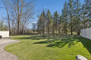 18225 39th Ave N, Plymouth, MN 55446 - Photo 3