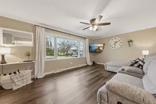 305 9th Ave SE, Waseca, MN 56093 - Photo 7