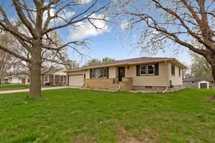 305 9th Ave SE, Waseca, MN 56093 - Photo 33