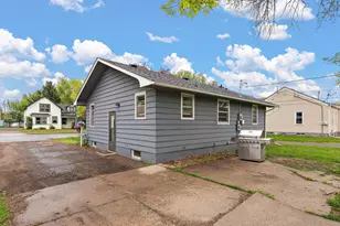 550 W 4th St, Rush City, MN 55069 - Photo 21