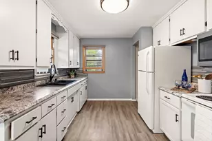 550 W 4th St, Rush City, MN 55069 - Photo 7