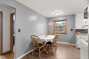 550 W 4th St, Rush City, MN 55069 - Photo 5