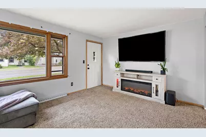 550 W 4th Street, Rush City, MN 55069 - Photo 3