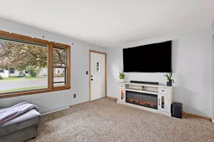 550 W 4th St, Rush City, MN 55069 - Photo 3
