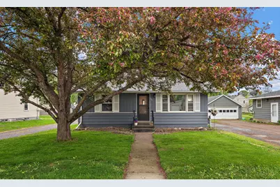 550 W 4th Street, Rush City, MN 55069 - Photo 1