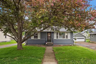 550 W 4th St, Rush City, MN 55069 - Photo 1
